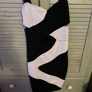 Black and white print cocktail dress size small.